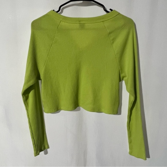Wild Fable Long Sleeve V-Neck Crop Waffle Knit Lime Green Shirt Women’s Size XS - Picture 3 of 5